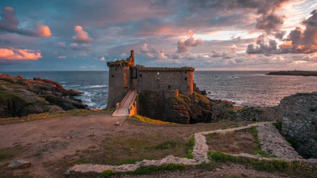 Immerse yourself in the history of L'île d'Yeu